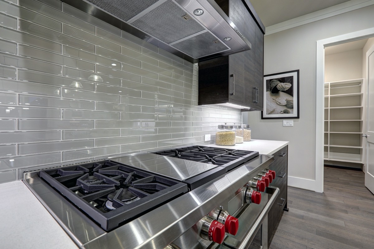 Stacks Image 4896200